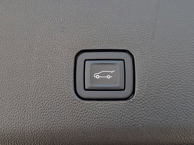 Used 2024 Chevrolet Traverse Premier w/ Redline Edition AWD/4WD image 29