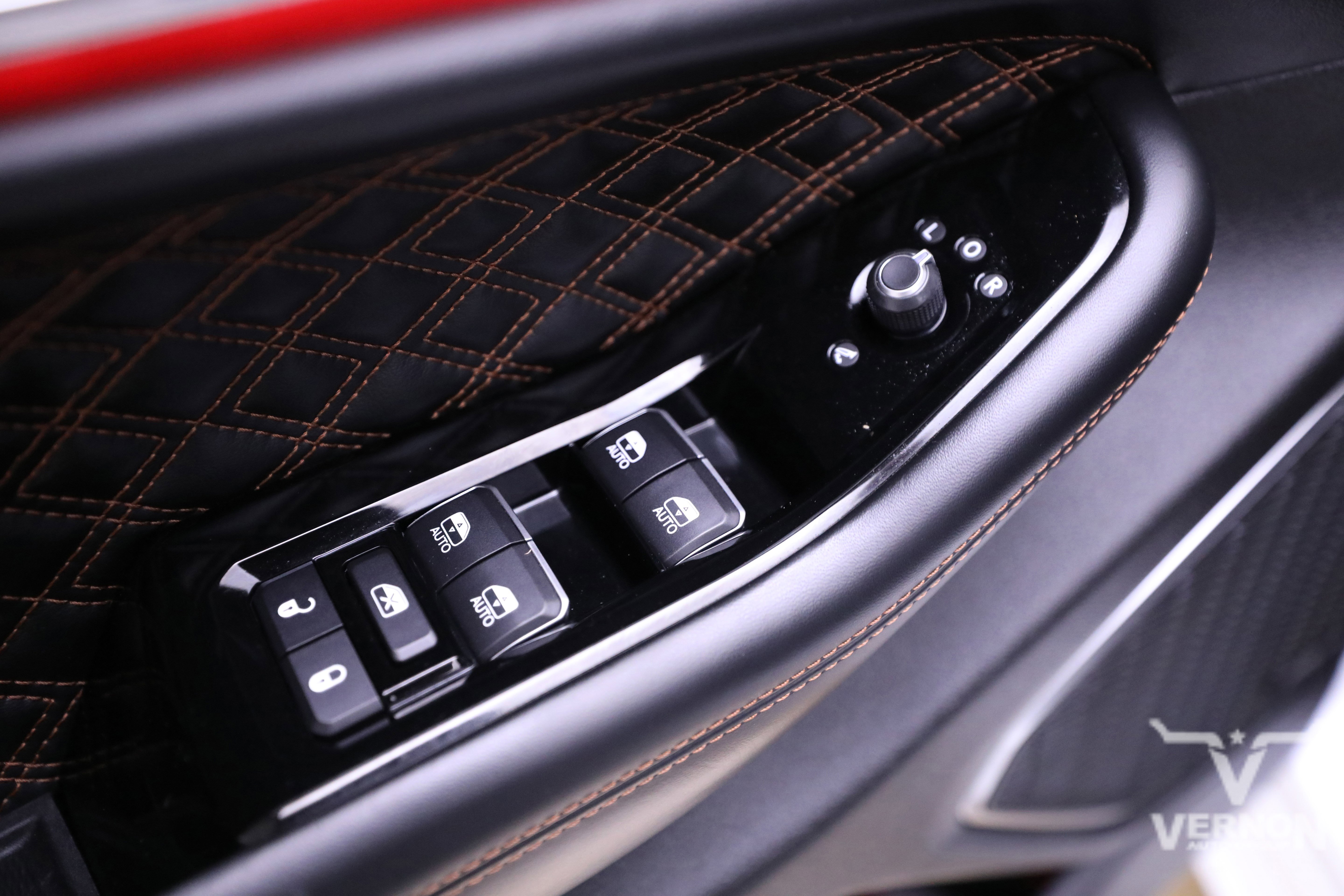 Used 2022 Jeep Grand Cherokee L Summit w/ Luxury Tech Group V image 19