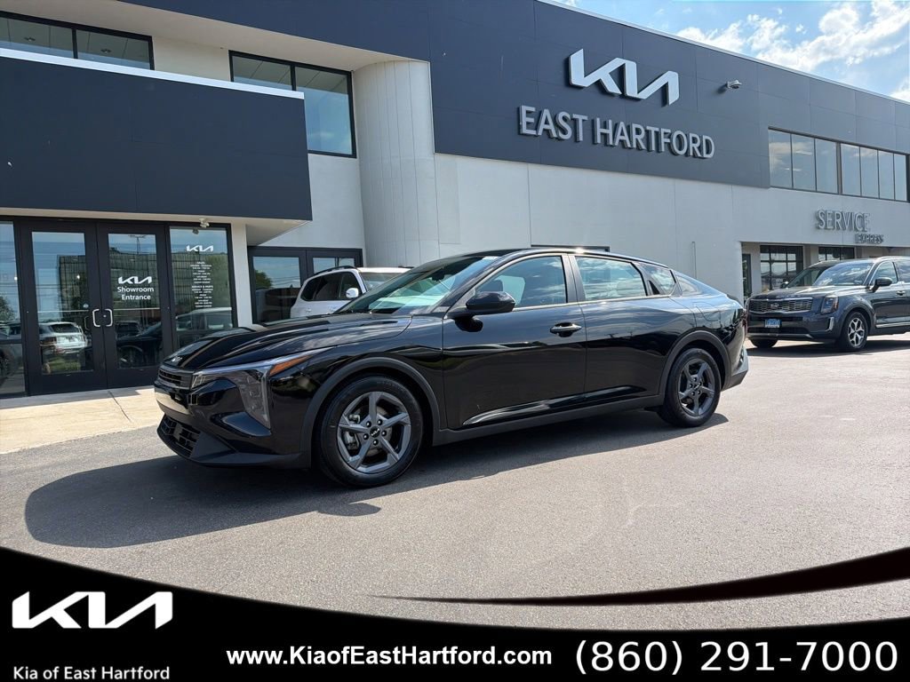 Used 2025 Kia K4 FWD image 1