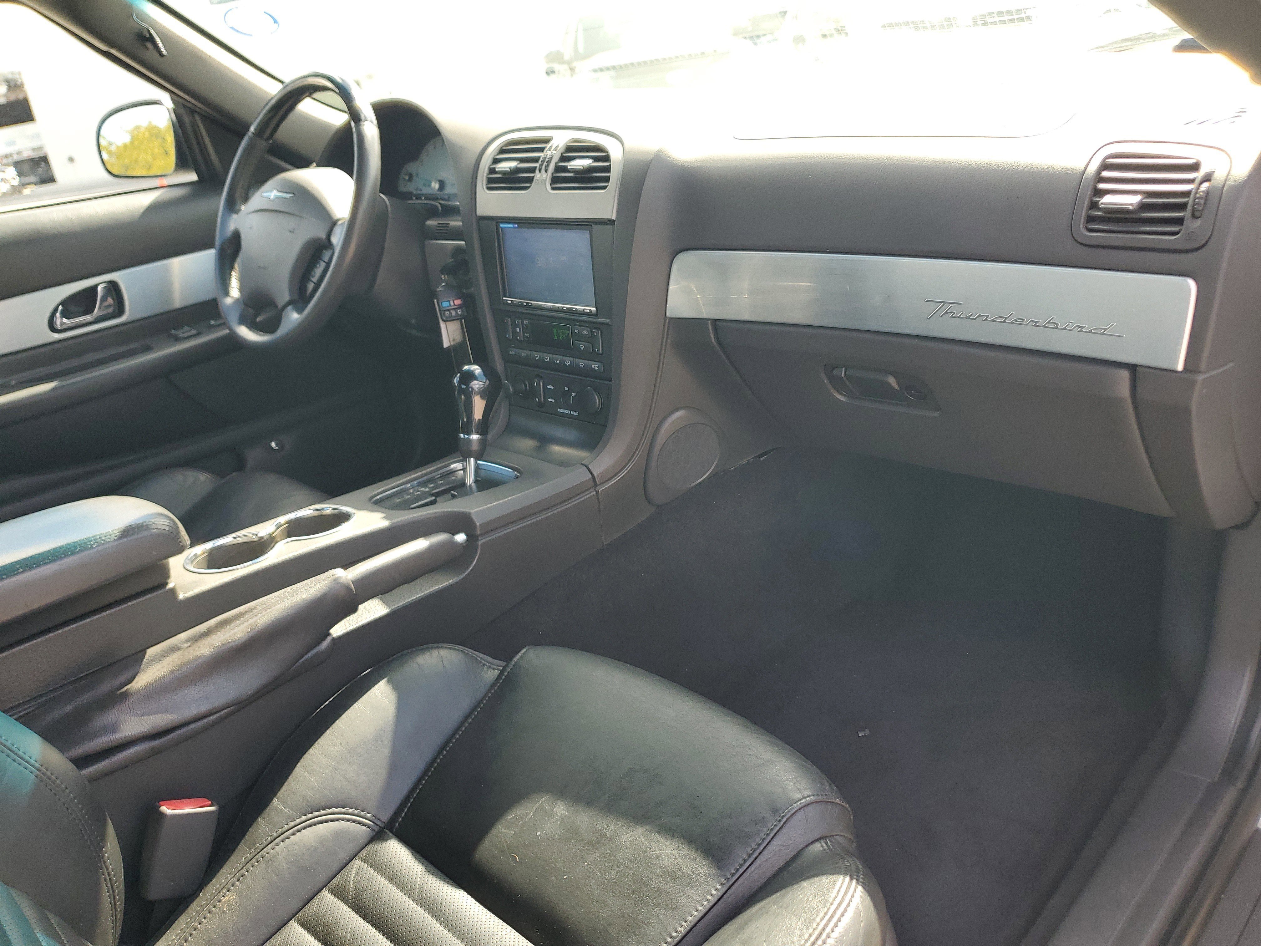 Used 2002 Ford Thunderbird image 12