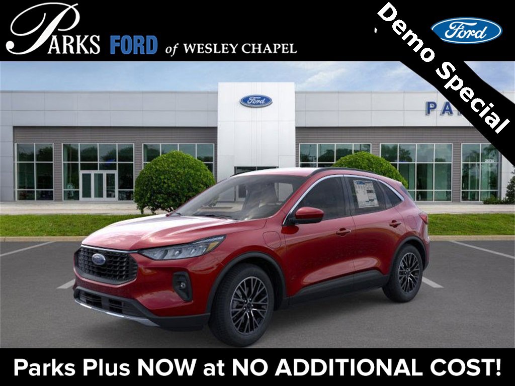 New 2025 Ford Escape SE