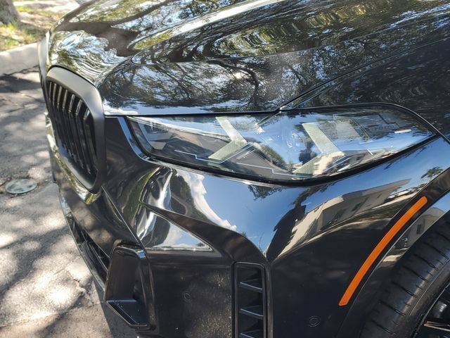 Used 2024 BMW X5 xDrive40i w/ M Sport Package AWD/4WD image 11