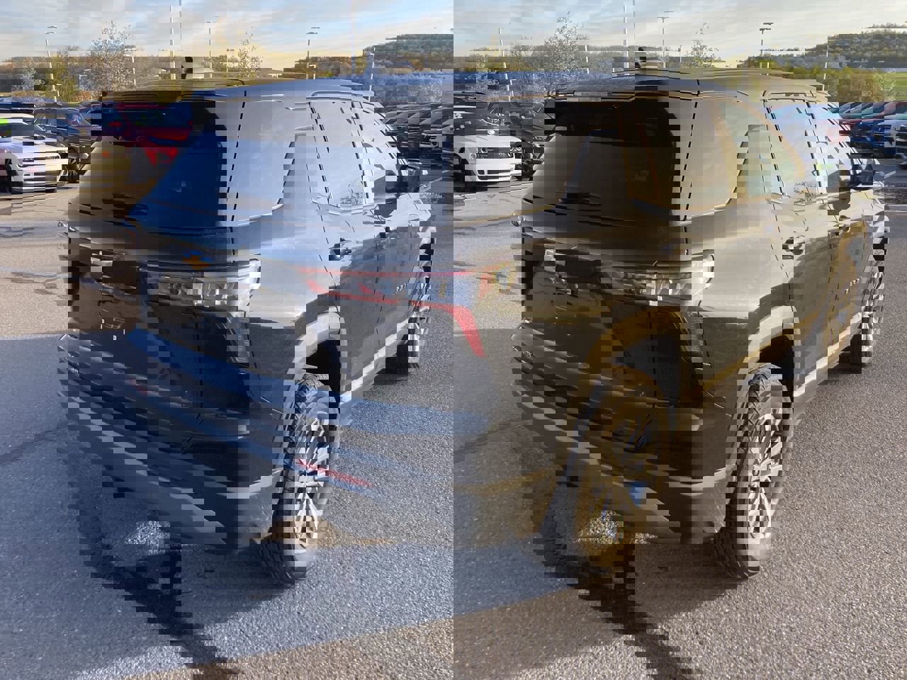 Used 2026 Chevrolet Equinox LT AWD/4WD image 7