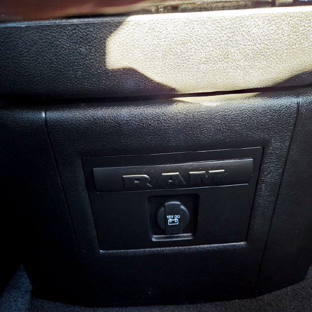 Used 2022 RAM 1500 Warlock AWD/4WD image 25