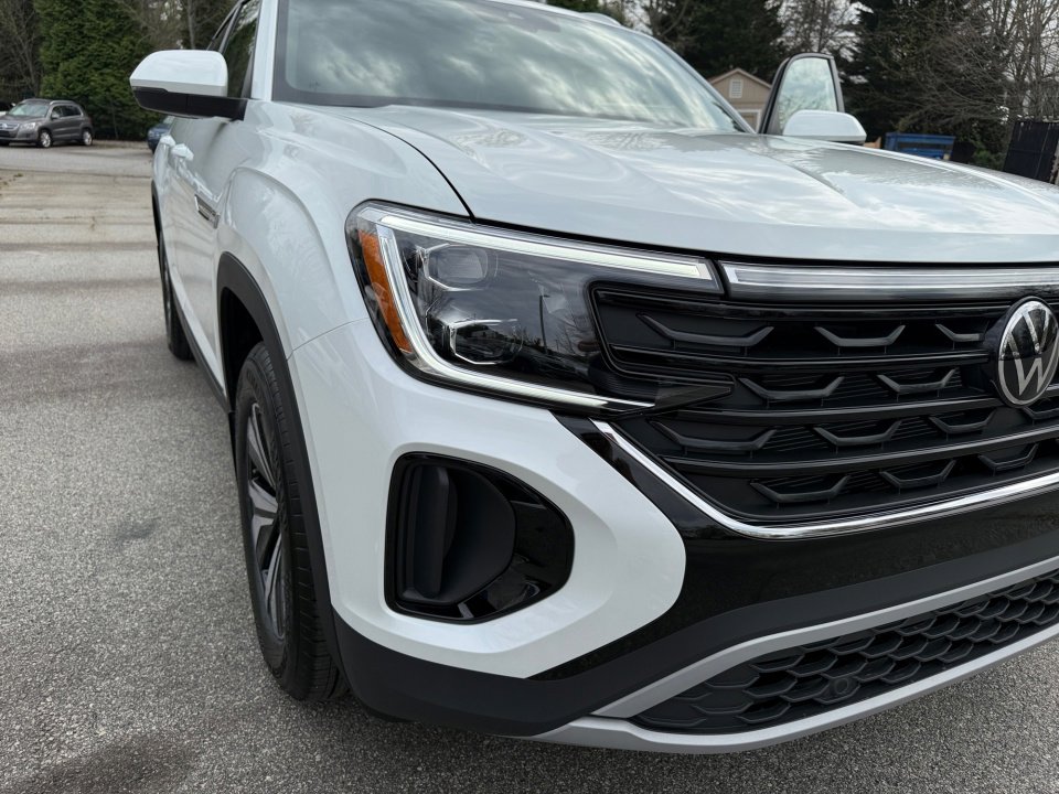 New 2026 Volkswagen Atlas Cross Sport SE image 24