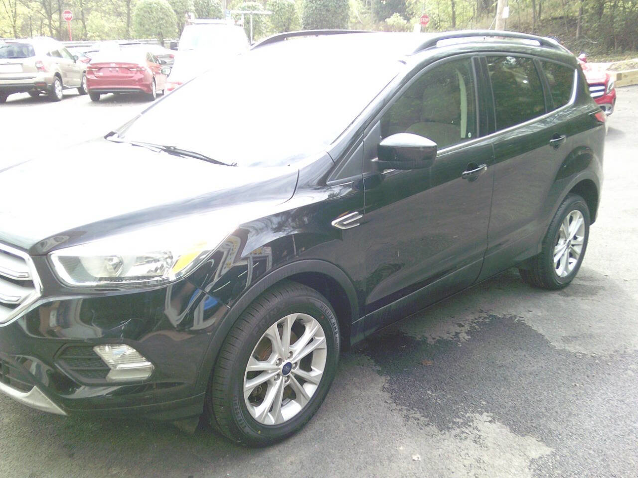 Used 2018 Ford Escape SE image 1