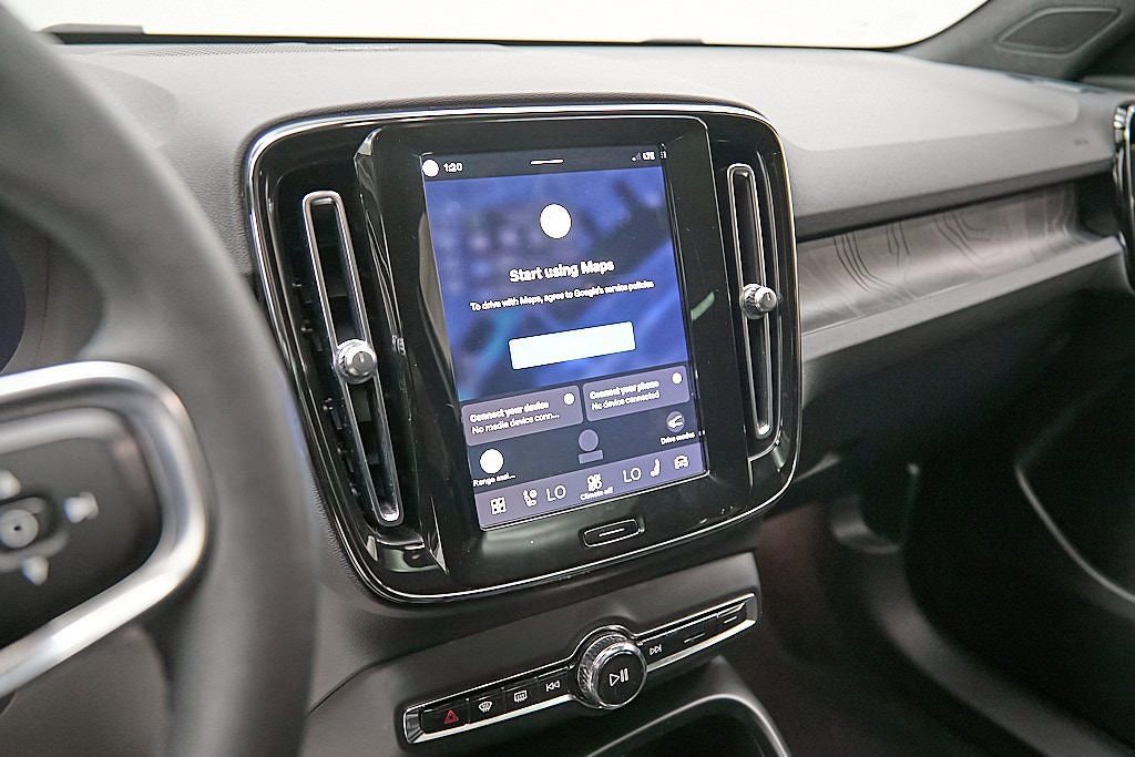 Certified 2023 Volvo C40 P8 Recharge Ultimate image 14