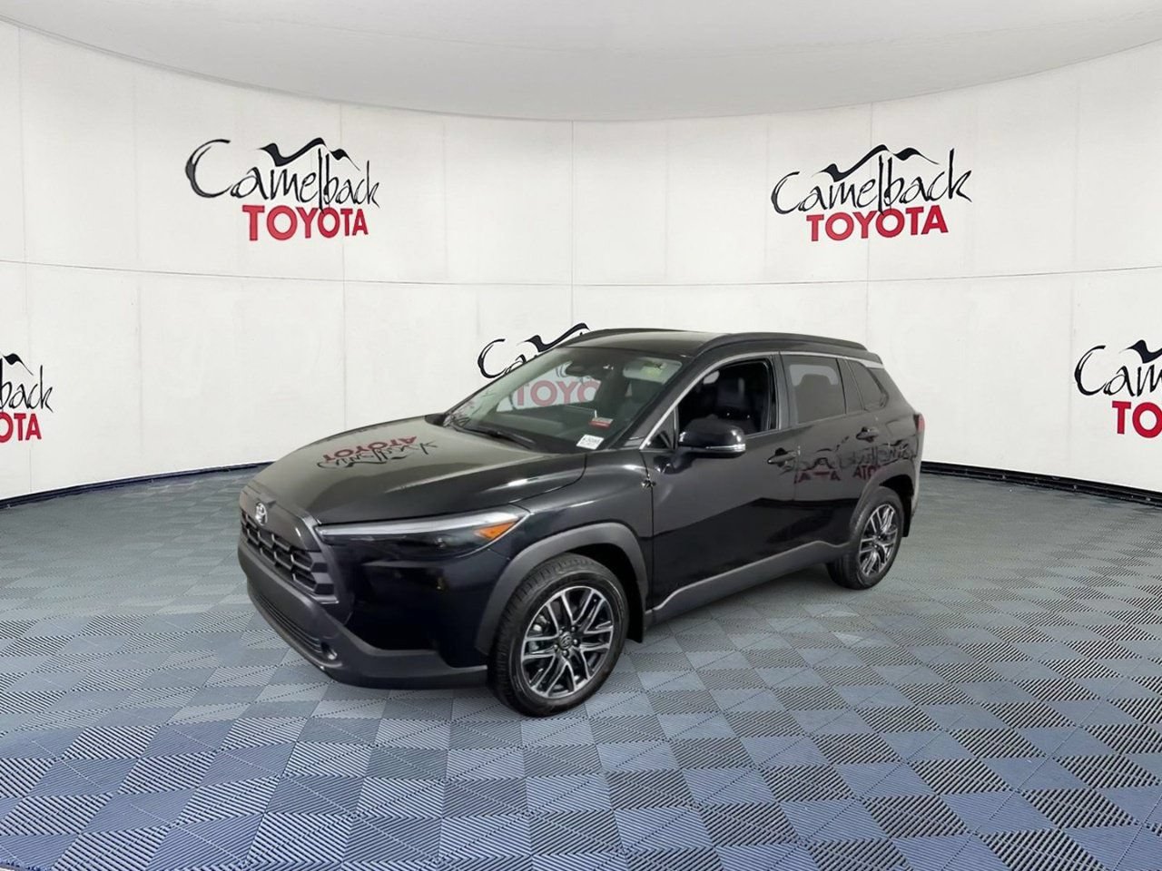 Used 2026 Toyota Corolla Cross XLE AWD/4WD image 7