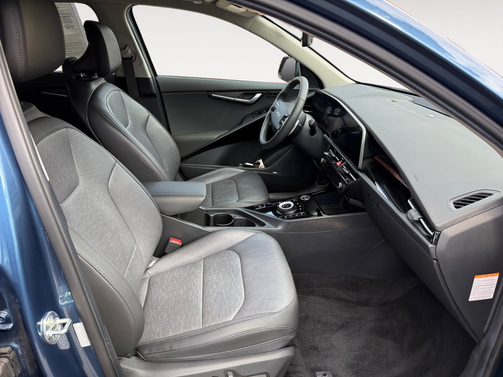 Certified 2023 Kia Niro Wave FWD image 19