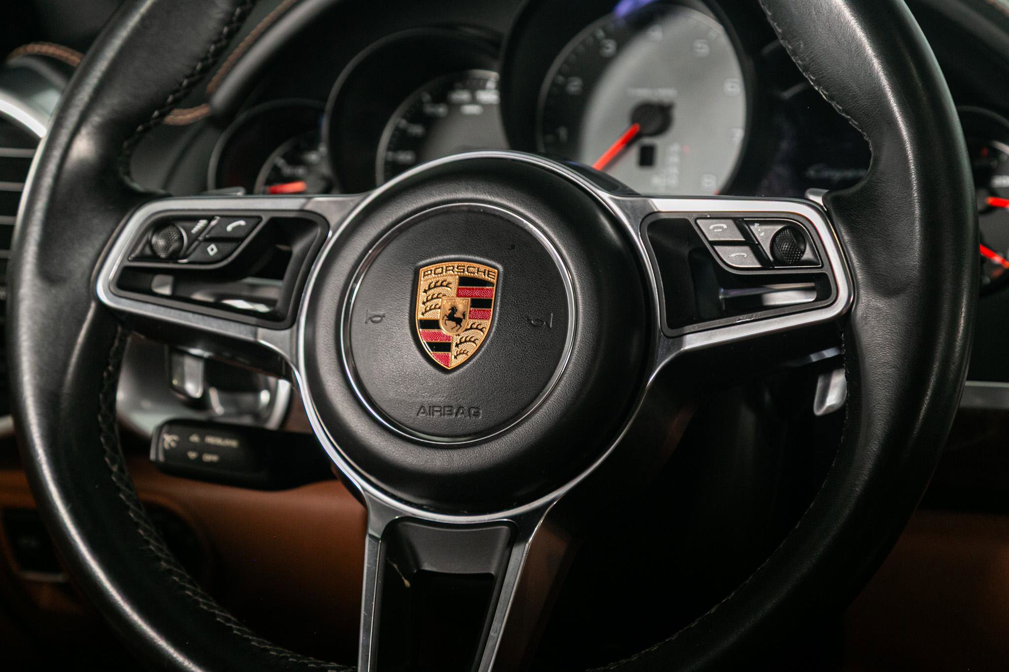 Used 2018 Porsche Cayenne S image 46