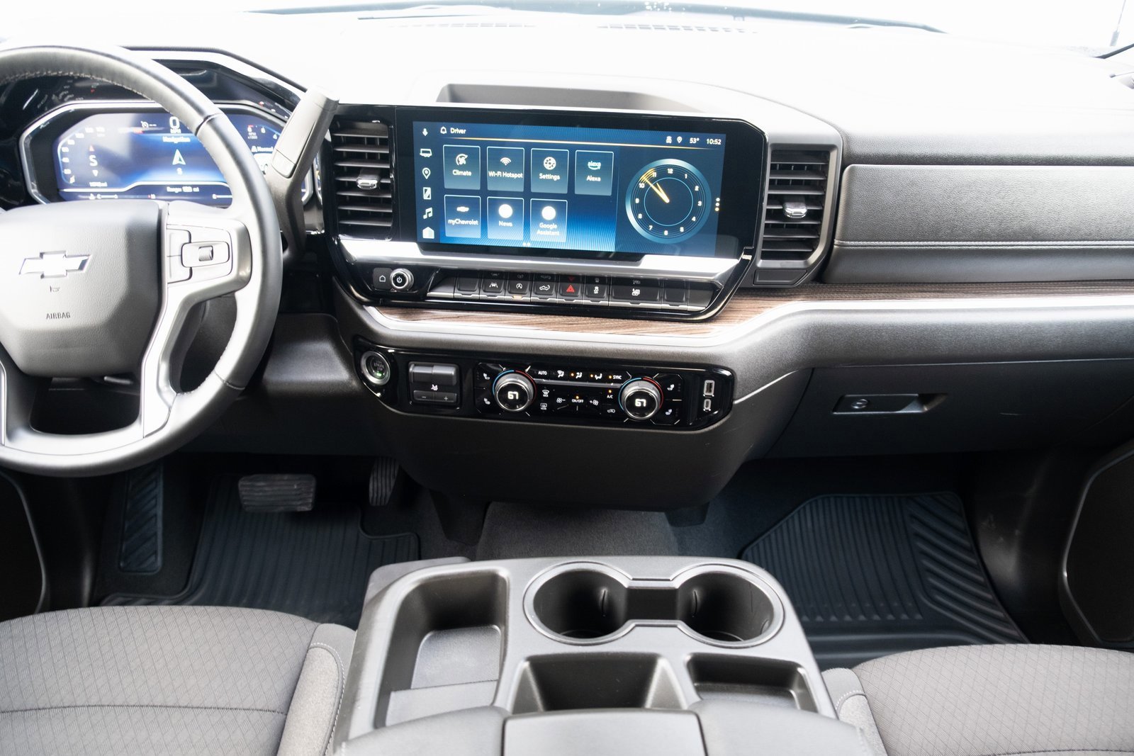 Used 2025 Chevrolet Silverado 1500 LT image 17