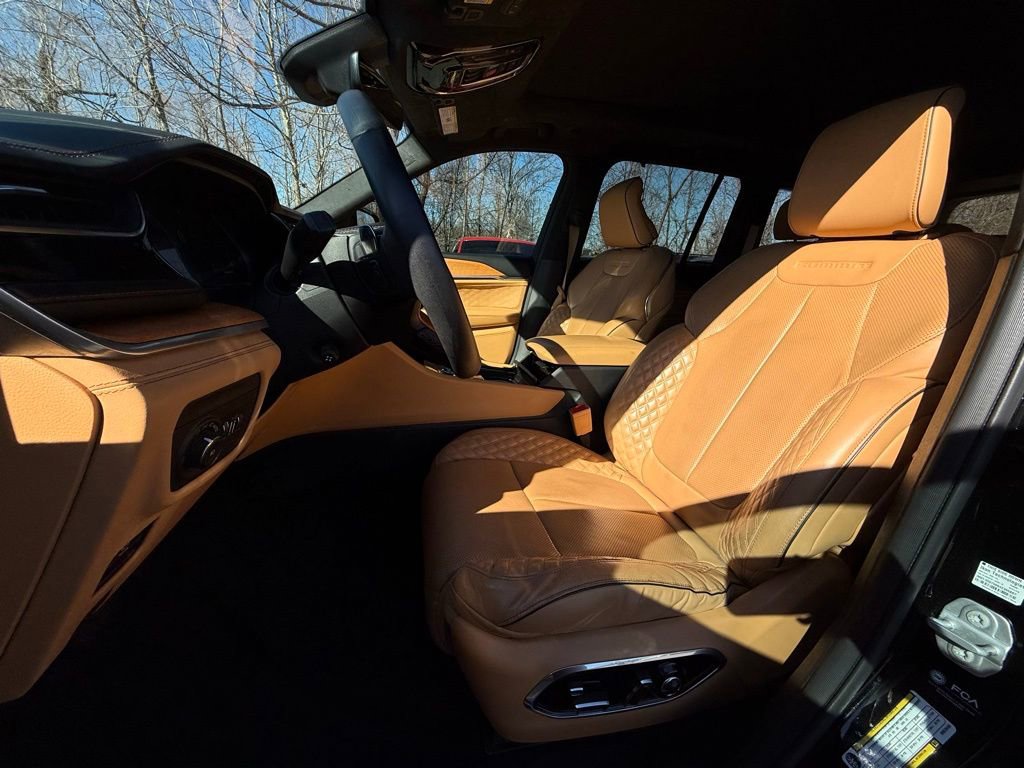 Used 2022 Jeep Grand Cherokee Summit image 30