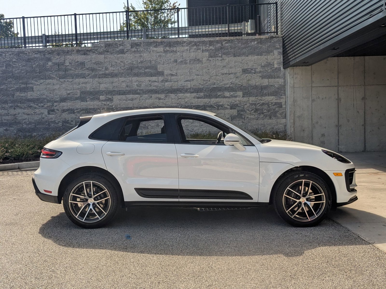 New 2026 Porsche Macan image 8