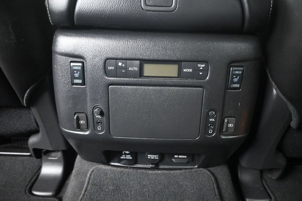 Used 2019 Nissan Armada Platinum RWD image 27