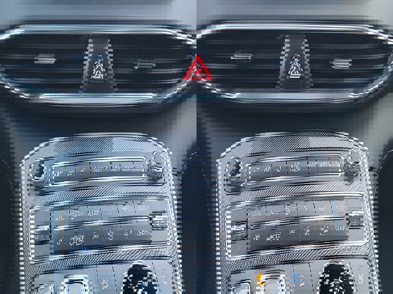 Certified 2021 Hyundai Santa Fe SEL Premium image 19