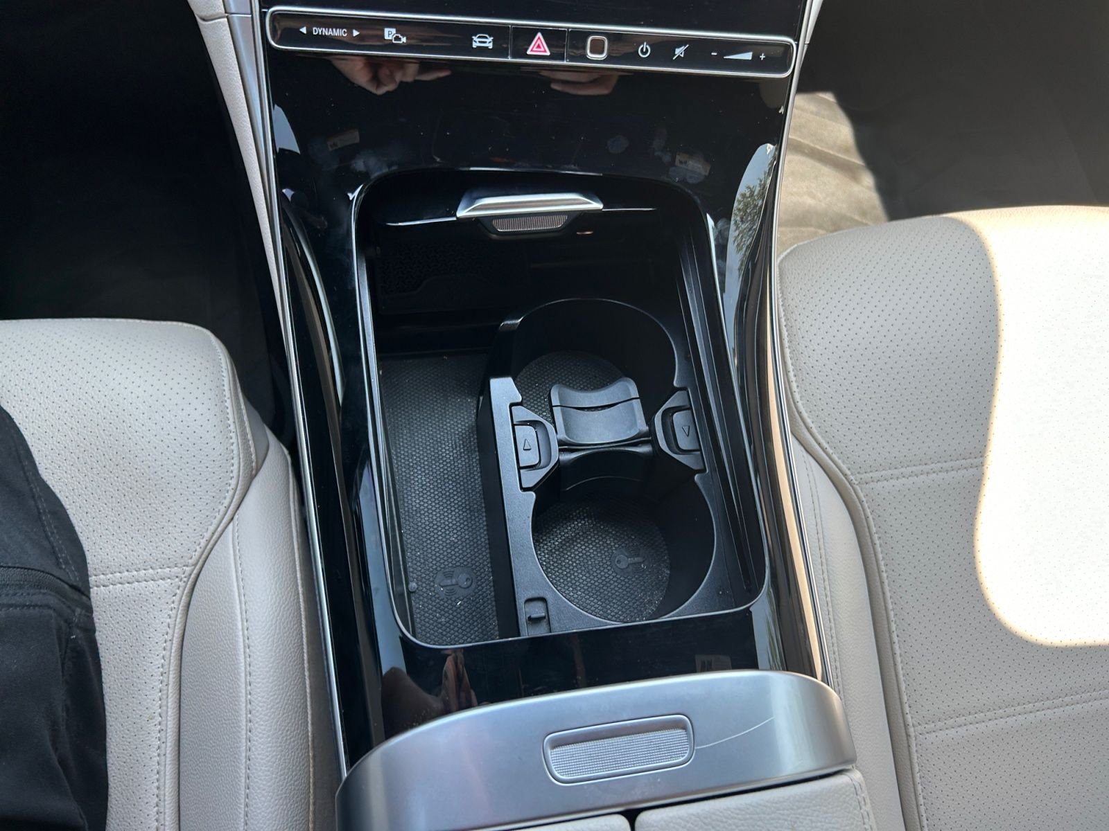 Used 2024 Mercedes-Benz C 300 Sedan image 18