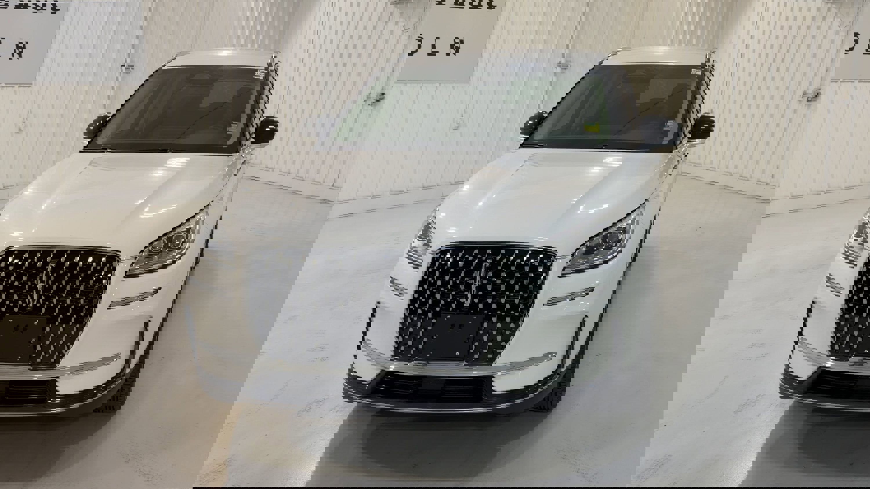 Used 2024 Lincoln Corsair Reserve image 4