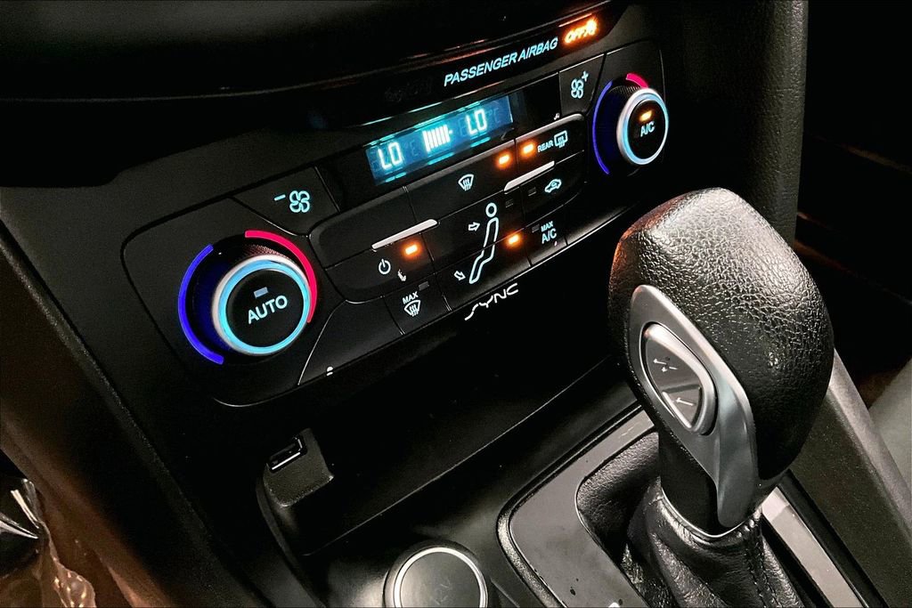 Used 2017 Ford Focus SE image 17