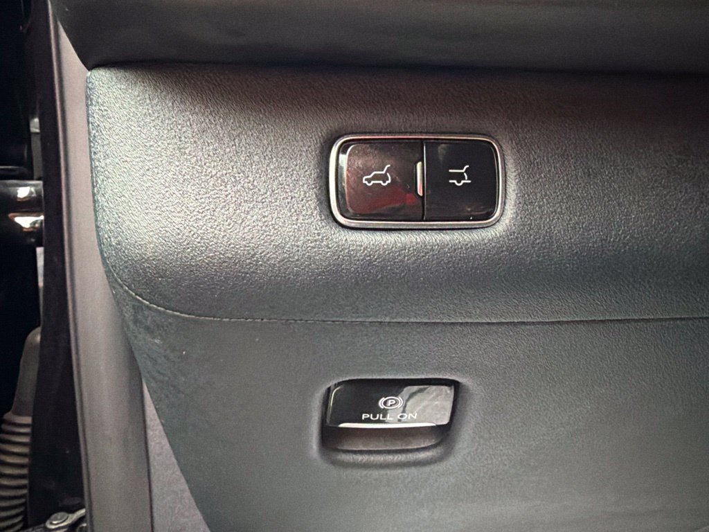 Used 2025 Lincoln Navigator L Reserve AWD/4WD image 31