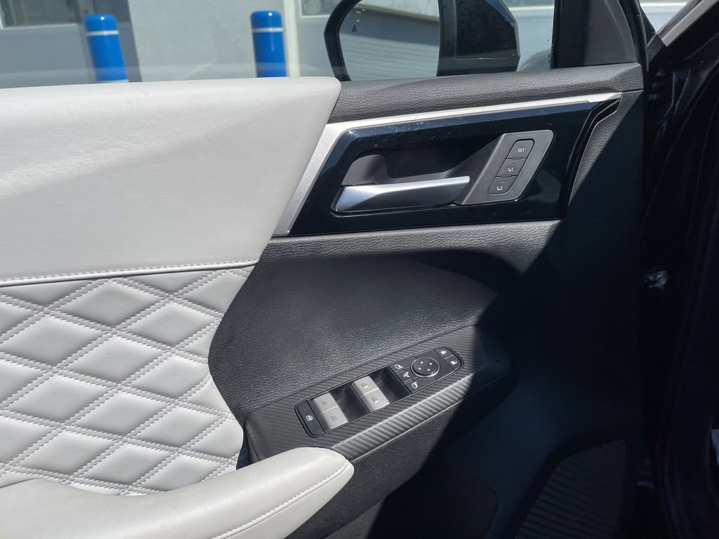 Used 2024 Mitsubishi Outlander SEL image 9