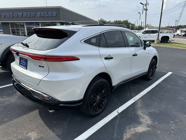 Used 2023 Toyota Venza Nightshade image 4