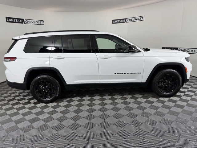 Used 2024 Jeep Grand Cherokee L Altitude image 7
