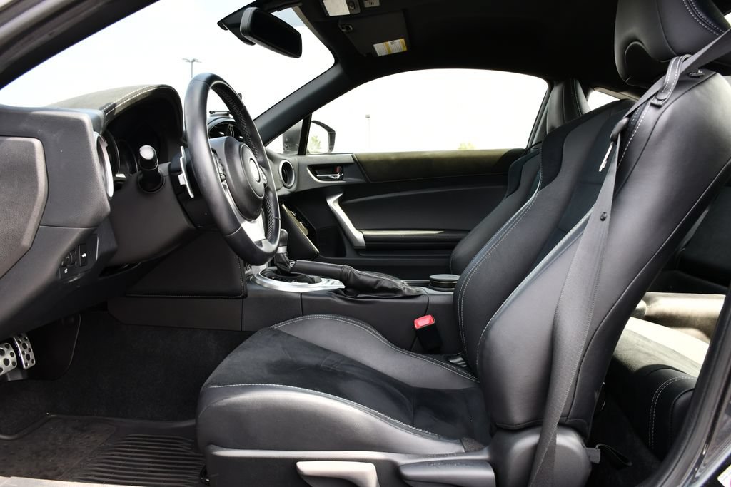 Used 2019 Toyota 86 RWD image 15
