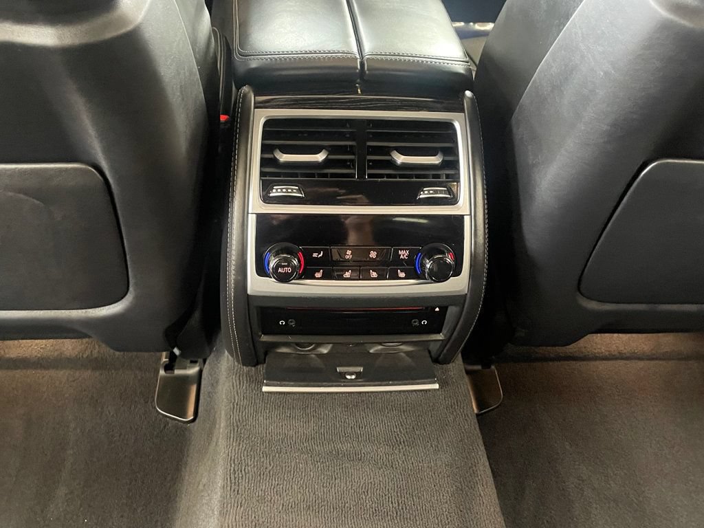 Used 2018 BMW M760i xDrive w/ Luxury Rear Seating Package AWD/4WD image 25