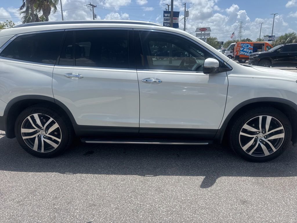 Used 2017 Honda Pilot Elite image 4