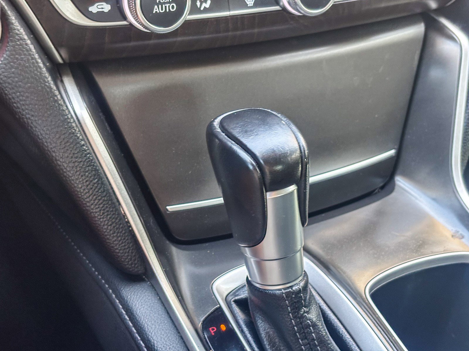 Used 2018 Honda Accord Touring image 25