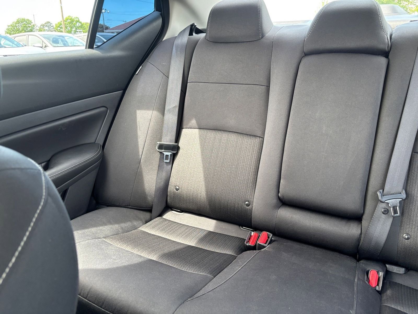 Used 2025 Nissan Altima 2.5 SV FWD image 39