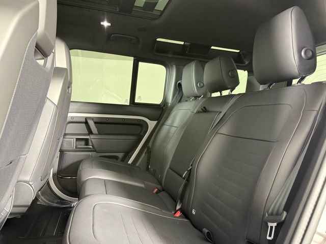 New 2026 Land Rover Defender 110 OCTA AWD/4WD image 24