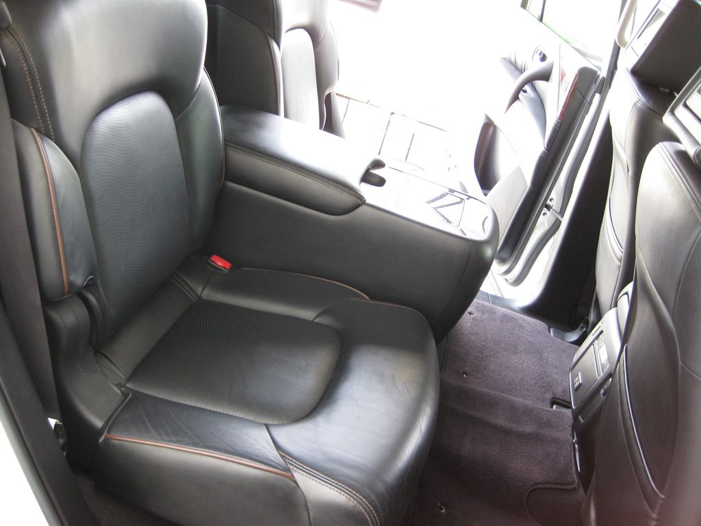 Used 2017 Nissan Armada Platinum w/ Captain Seat Package AWD/4WD image 31