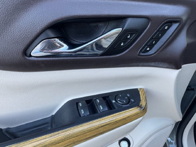 Used 2018 GMC Acadia Denali w/ Technology Package FWD image 5