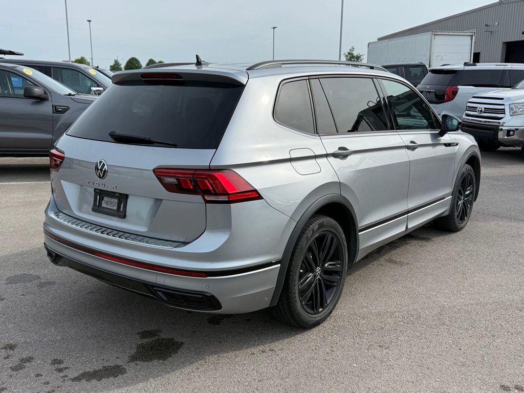 Used 2022 Volkswagen Tiguan SE R-Line FWD image 16