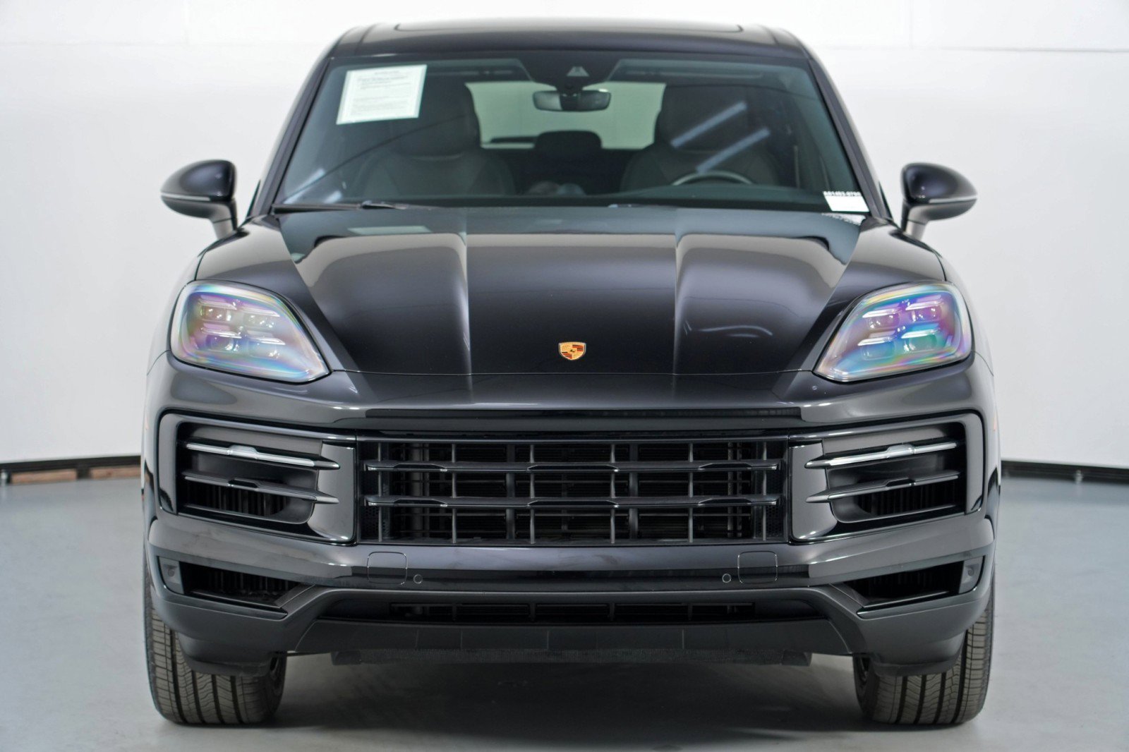 Used 2024 Porsche Cayenne w/ Sport Chrono Package image 47