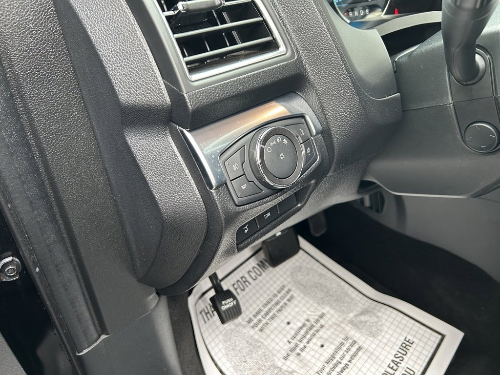 Used 2018 Ford Explorer Sport w/ Equipment Group 401A image 12