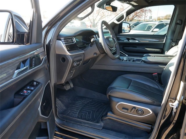 Used 2022 Jeep Wagoneer Series III w/ Premium Group I image 12