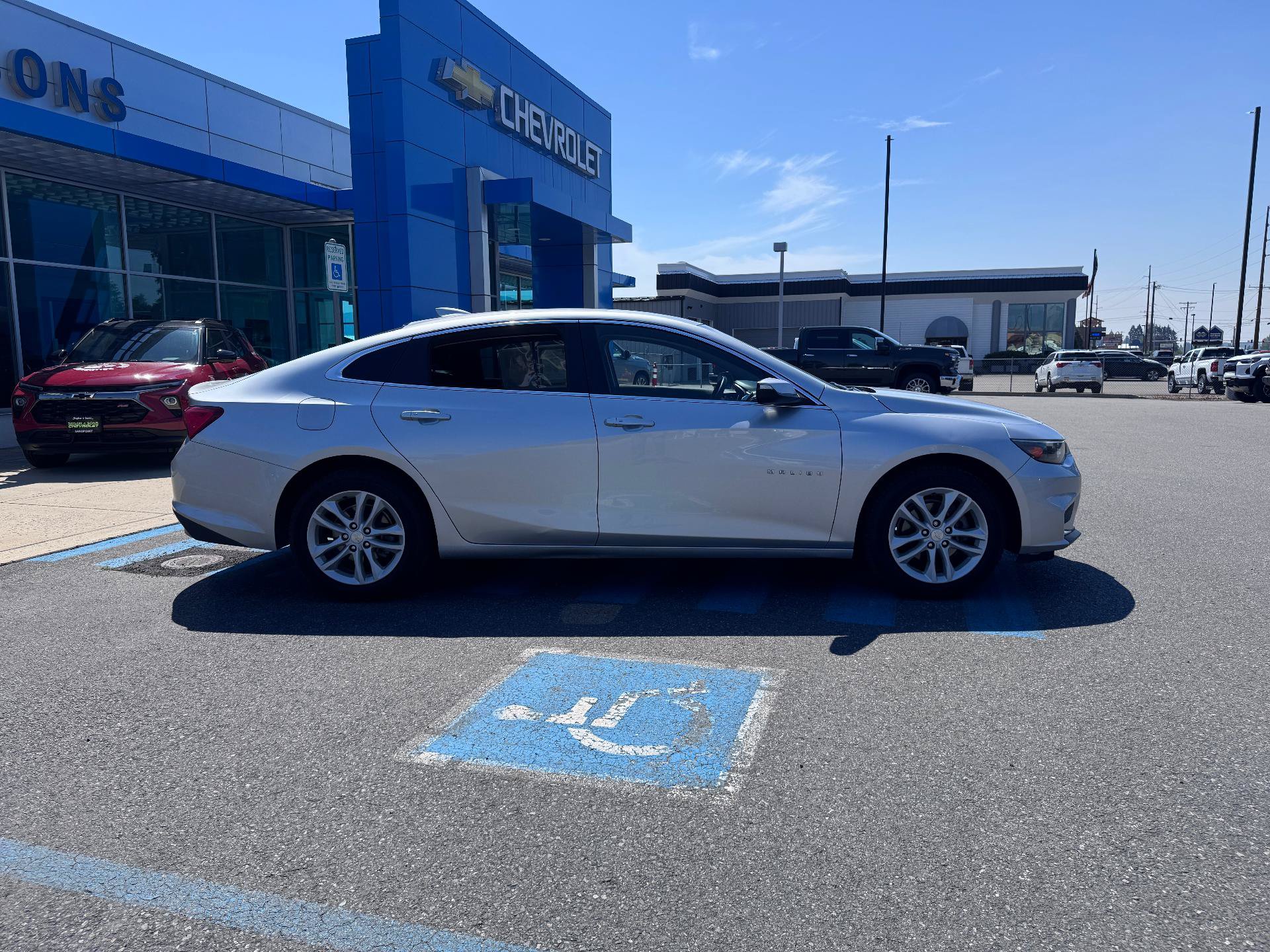 Used 2016 Chevrolet Malibu LT FWD image 8