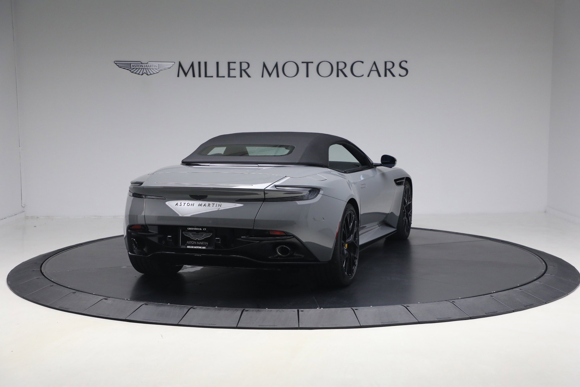 New 2026 Aston Martin DB12 Convertible image 19