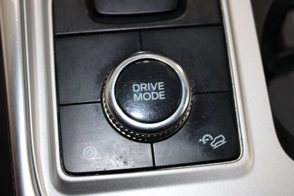 Used 2023 Ford Explorer XLT w/ Equipment Group 202A AWD/4WD image 44