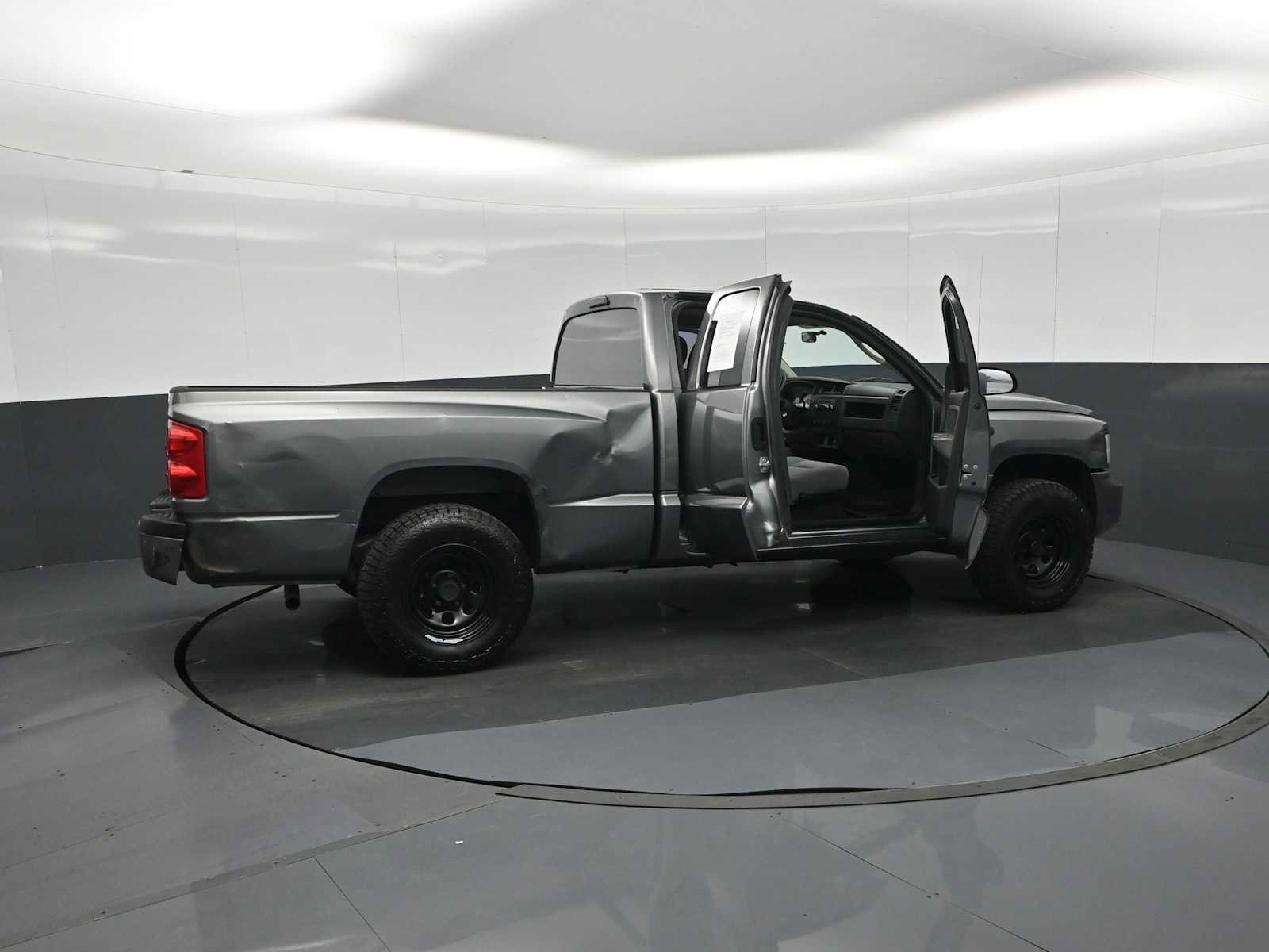 Used 2011 Dodge Dakota Big Horn image 28