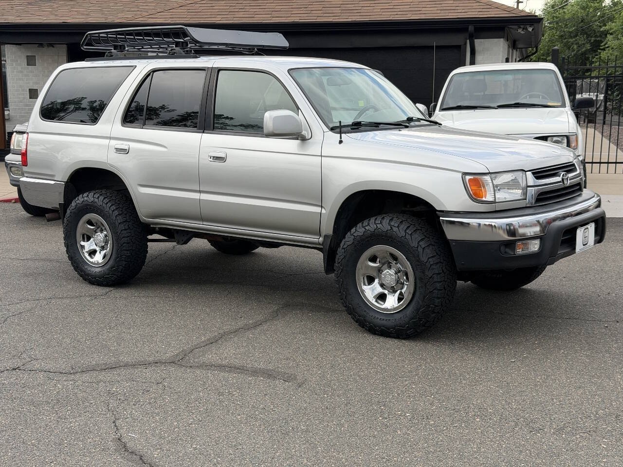 Used 2001 Toyota 4Runner SR5 AWD/4WD image 27