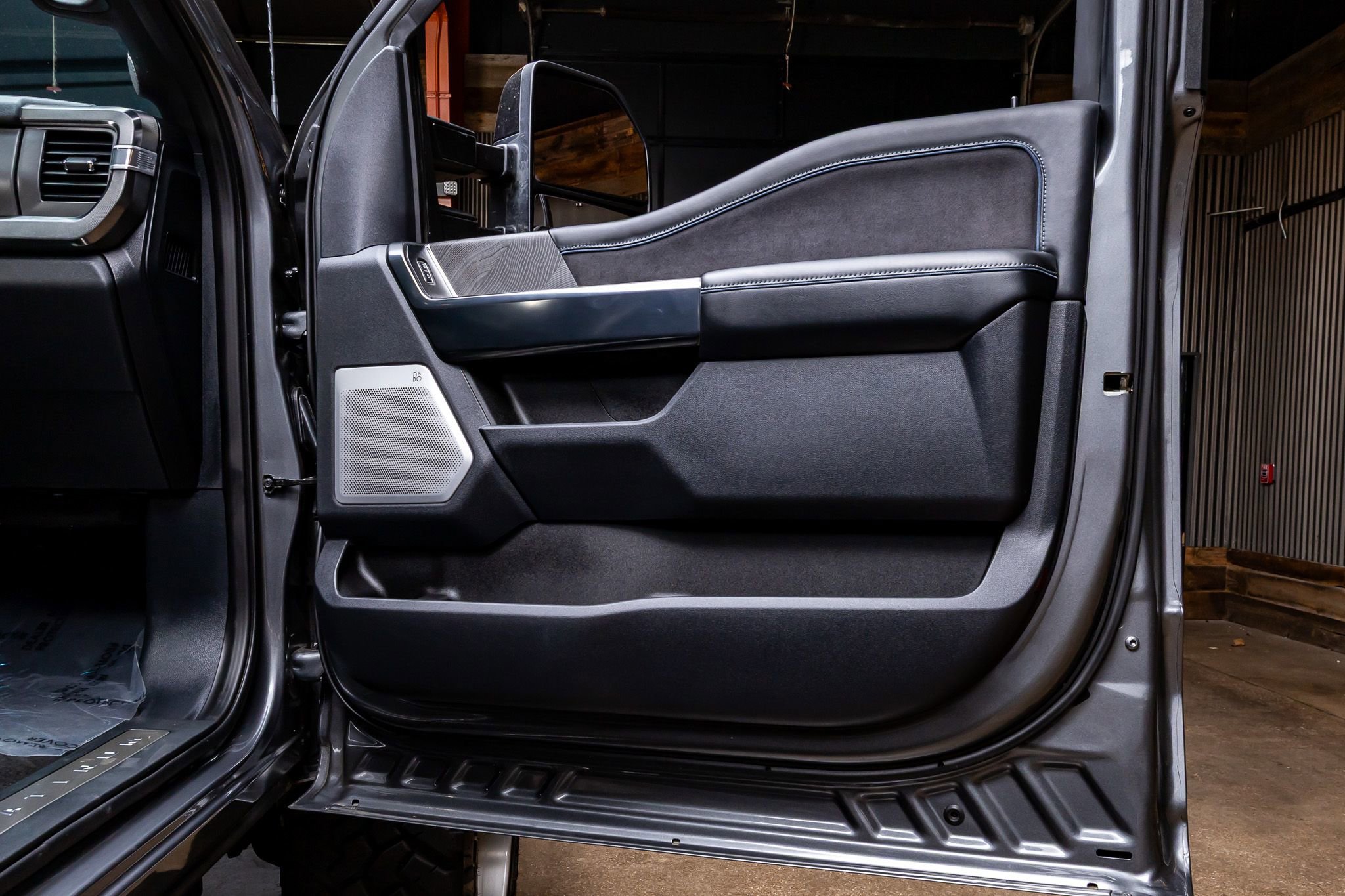 Used 2025 Ford F250 Platinum image 35