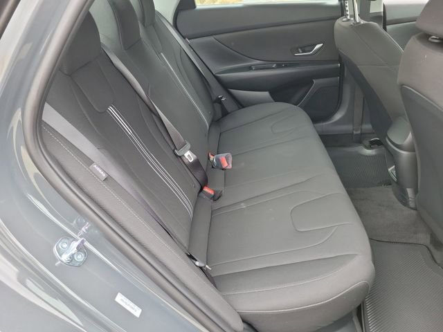 New 2026 Hyundai Elantra Hybrid FWD image 19