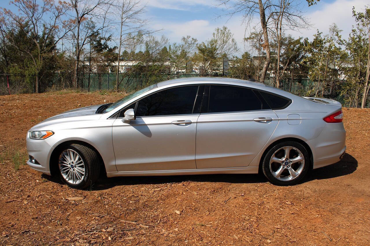 Used 2013 Ford Fusion SE image 12