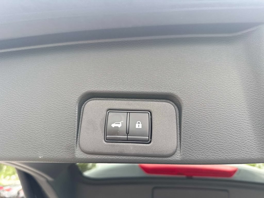 Certified 2024 Nissan Rogue Platinum w/ Platinum Premium Package AWD/4WD image 7