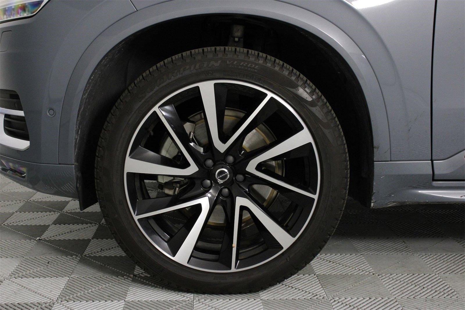 Certified 2023 Volvo XC90 B6 Plus w/ Protection Package Premier image 27