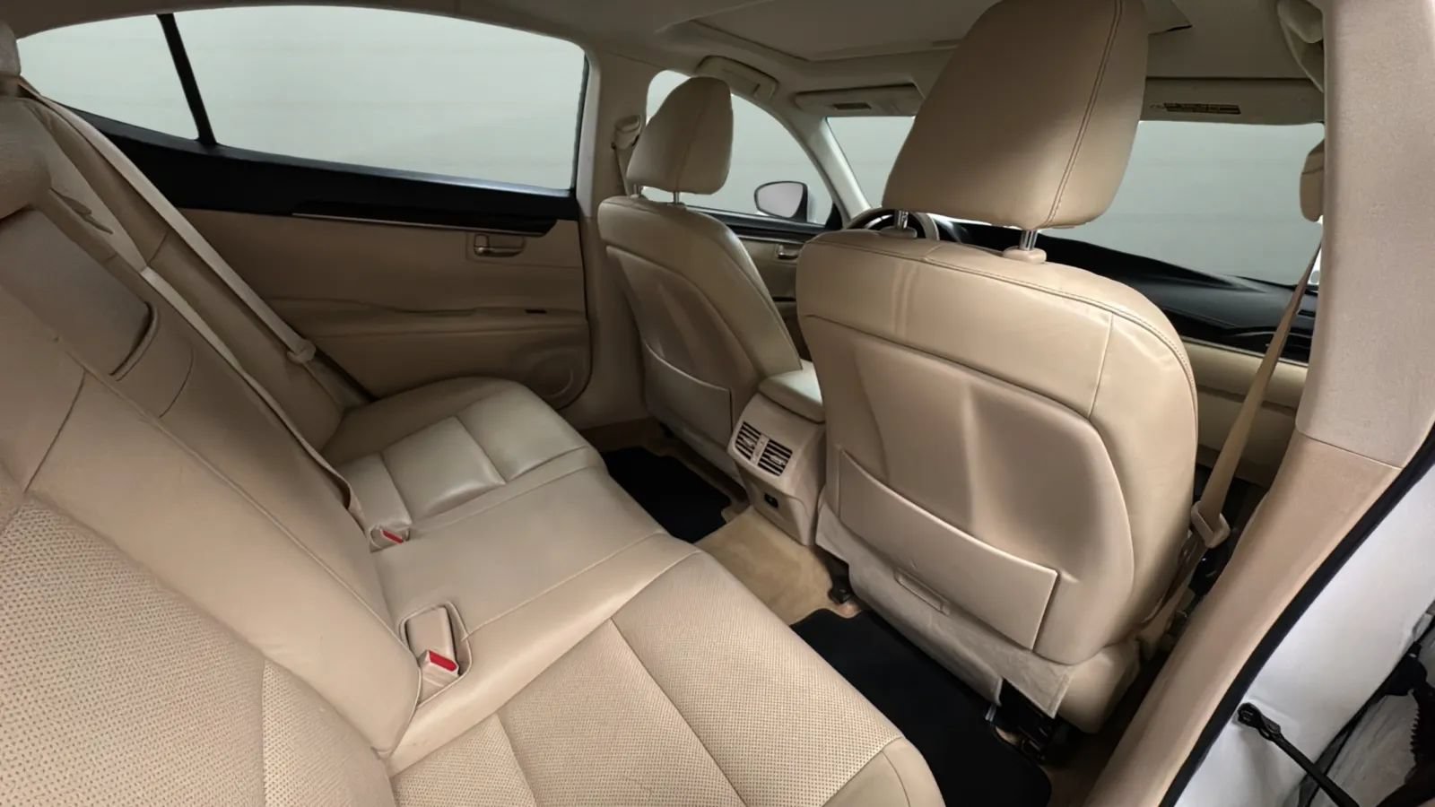 Used 2015 Lexus ES 350 w/ Luxury Package FWD image 22