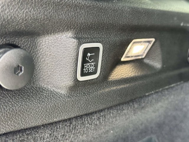 Certified 2024 Jeep Grand Cherokee L Overland w/ Luxury Tech Group IV AWD/4WD image 23